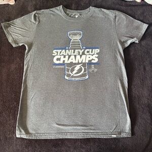Tampa Bay Lightning x Fanatics Locker Room 2020 Stanley Cup grey shirt medium